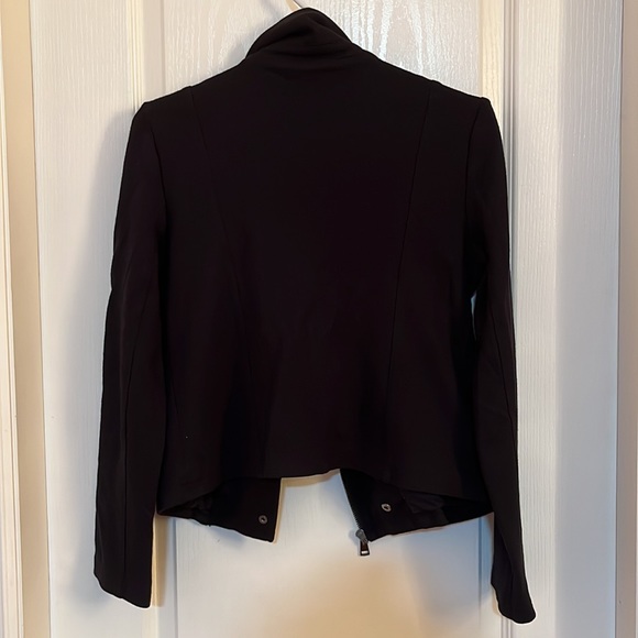 Express black lightweight cropped jacket asymmetrical zipper - Picture 2 of 3